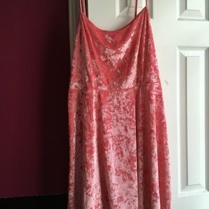 Forever 21 Dresses - Baby pink velvet dress never worn! Forever 21 Dresses - Baby pink velvet dress never worn!